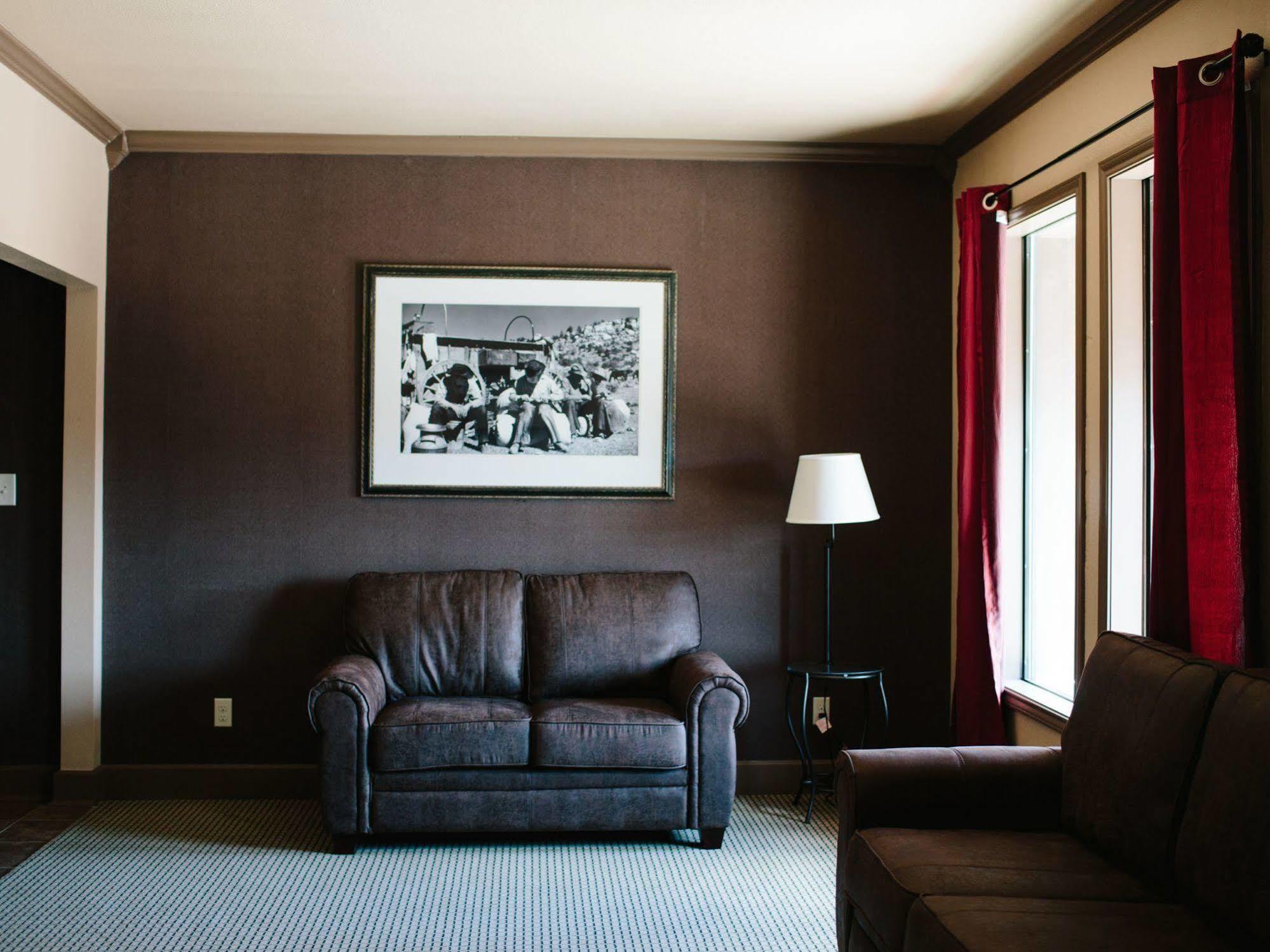 The Alcalde Hotel By Oyo Gonzales Buitenkant foto